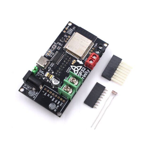 Placa ESP32-Trinity de código abierto para ESP32
