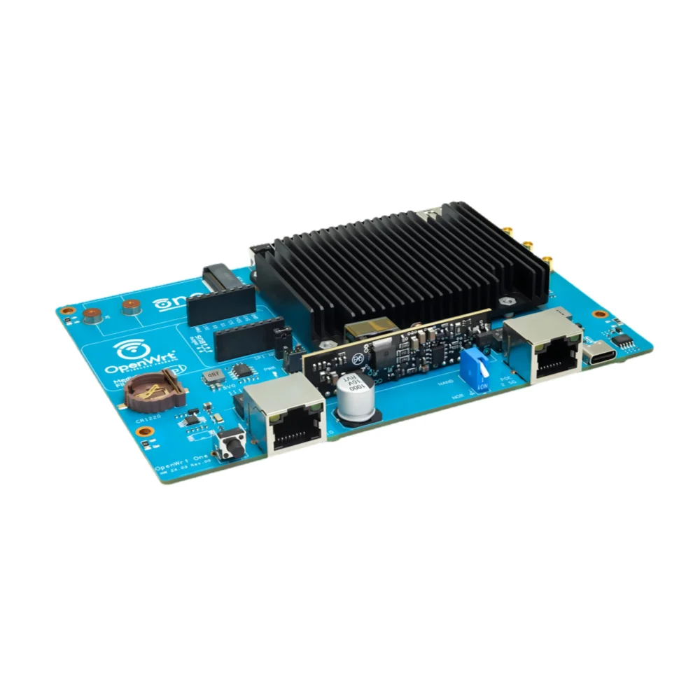 Banana Pi OpenWrt One MediaTek MT7981B 1GB DDR4 2.5GbE RJ45 and Gigabit Ethernet RJ45 256 MiB SPI NAND Open Source Smart Router - Imagen 2