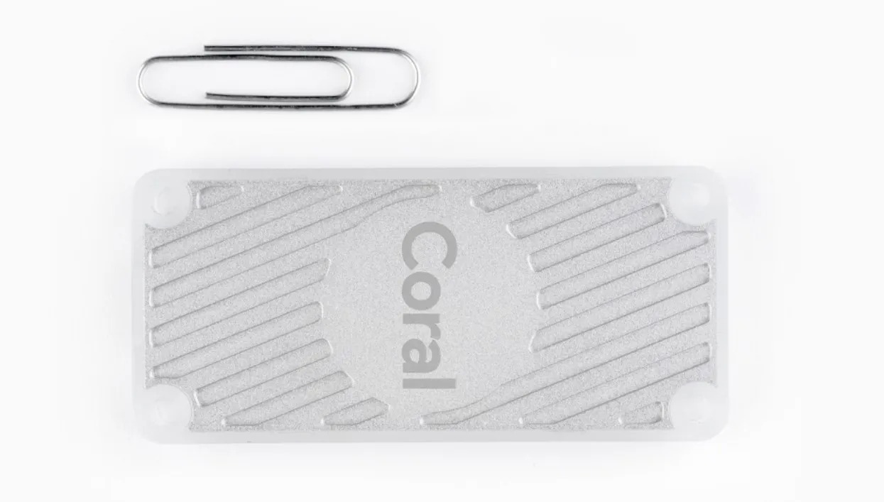 Coral USB Accelerator with Google Edge TPU ML accelerator coprocessor macOS, Windows 10, Google Cloud - Imagen 2