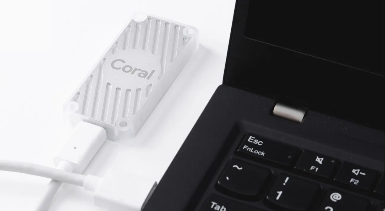 Coral USB Accelerator with Google Edge TPU ML accelerator coprocessor macOS, Windows 10, Google Cloud - Imagen 3